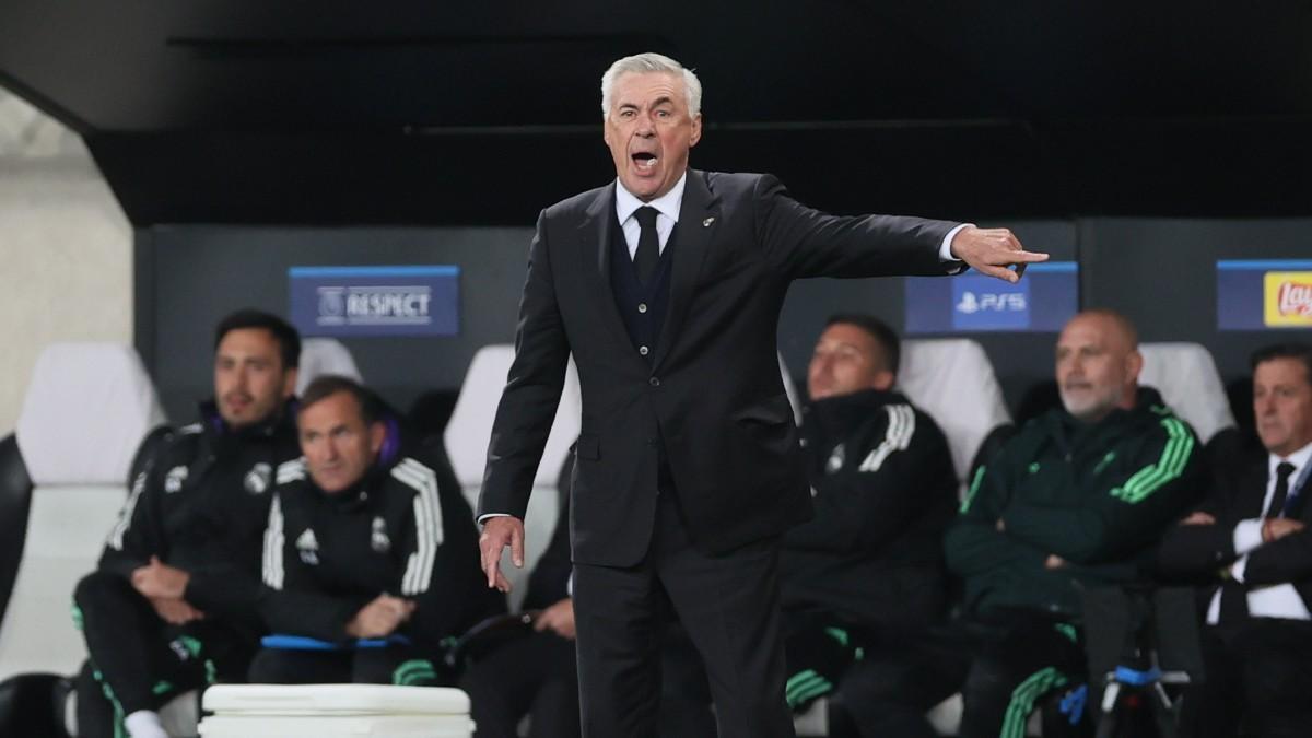 Ancelotti, durante el partido contra el Shakhtar