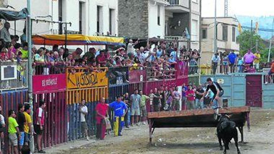 Las fiestas de agosto se reivindican como pilar económico de los pueblos