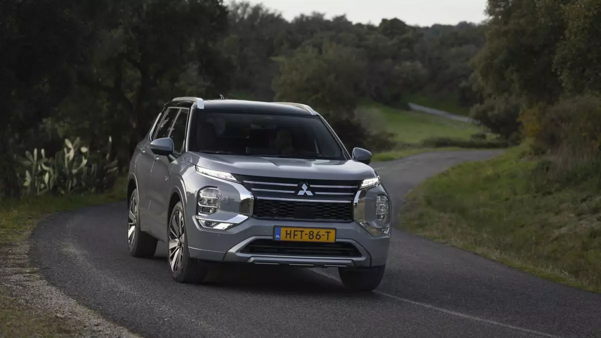 Mitsubishi Outlander PHEV, ganador del mes de mayo en el Premio Coche del Año de los Lectores