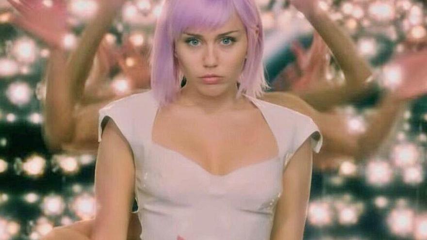 Miley Cyrus, a l&#039;episodi que protagonitza a «Black Mirror».