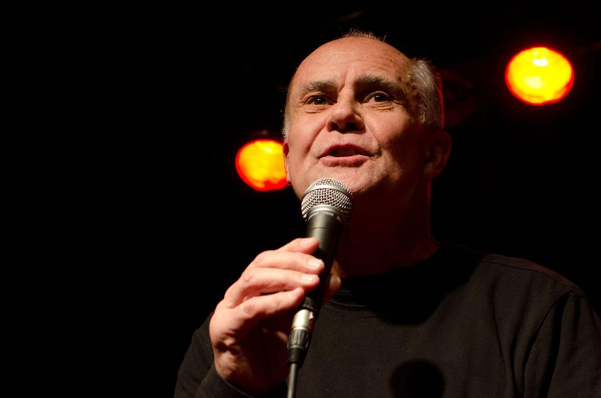 Marc Kelly Smith fue el impulso del Poetry Slam en la ciudad de Chicago en la década de los 80.