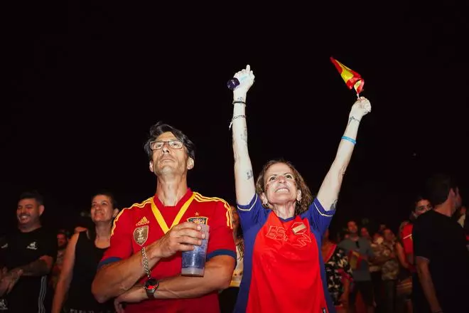 Así se vivió la semifinal entre España y Francia en la Plaza de España en imágenes