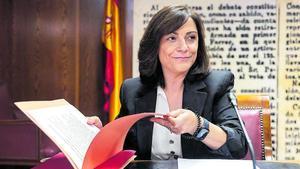 La gerente del PSOE, Ana María Fuentes, en el Senado