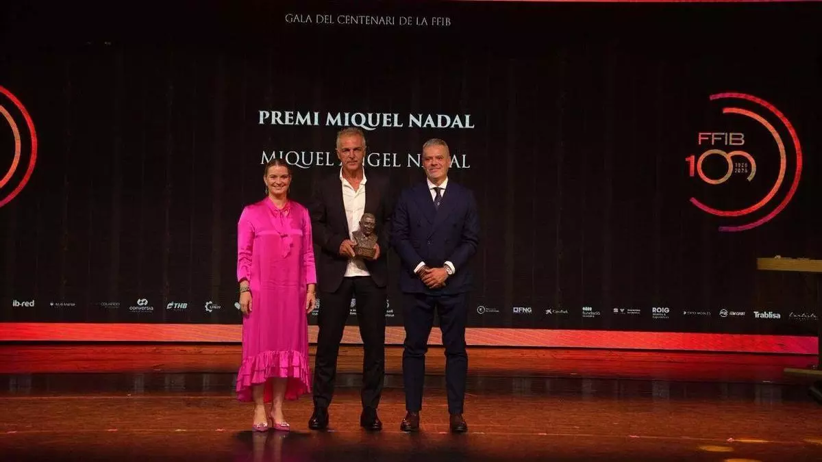La FFIB celebra su centenario con un homenaje al fútbol balear