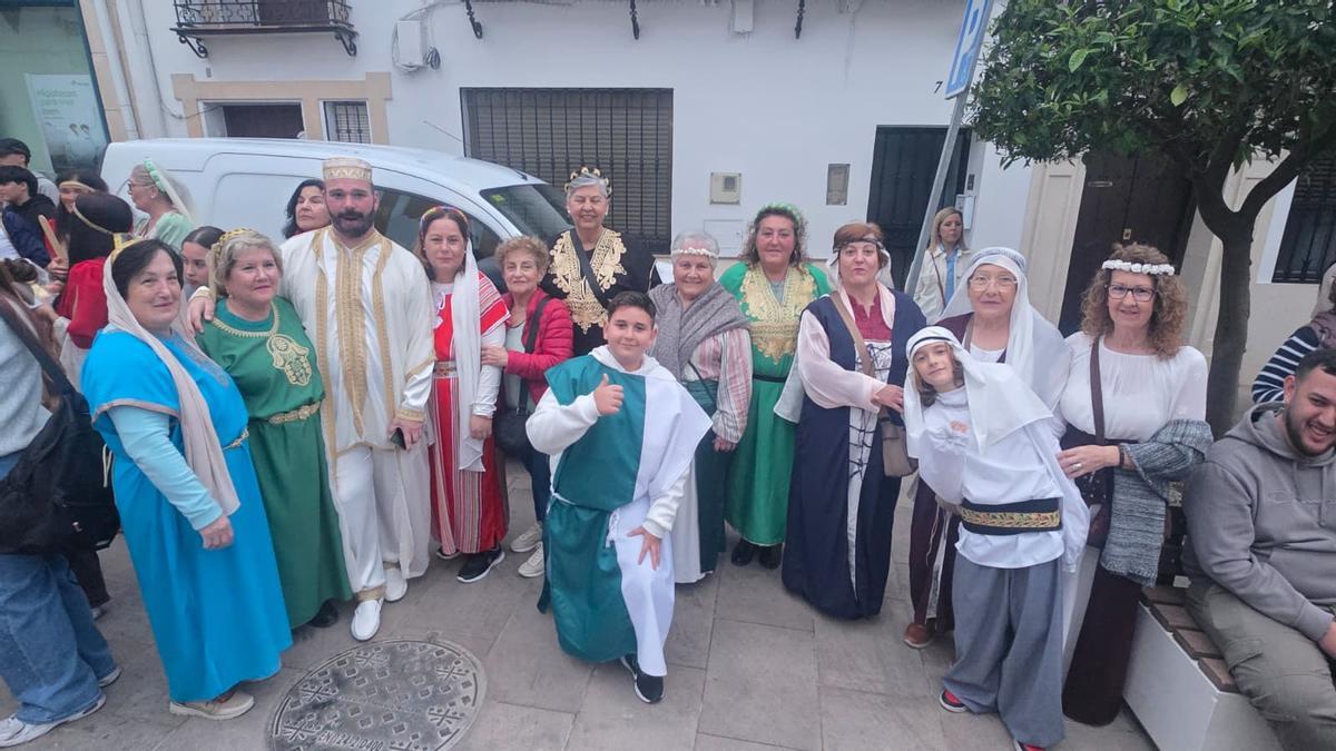 Participantes en el Zoco de la Encantá este viernes.