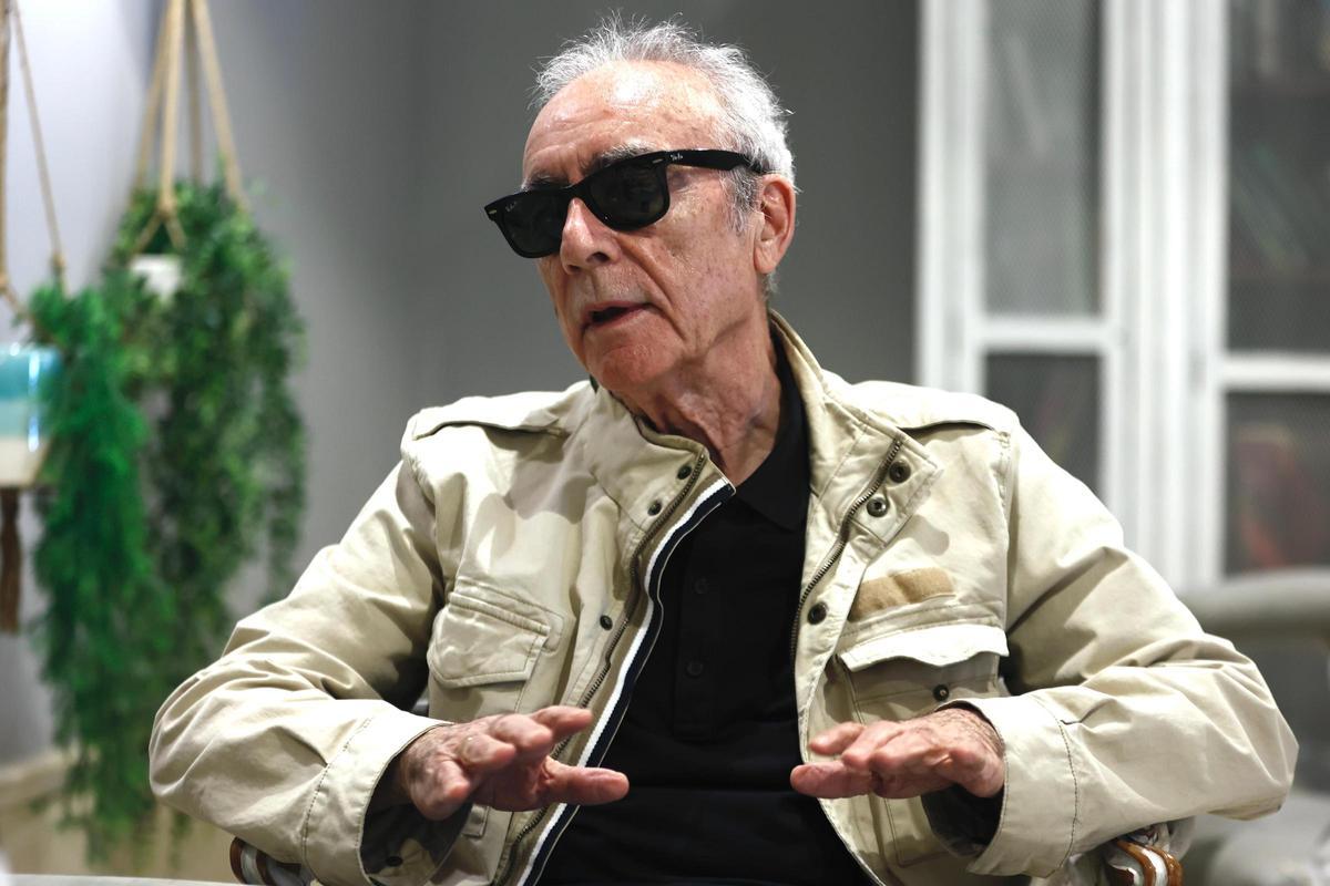 El autor valenciano Juan José Millás, durante la entrevista.
