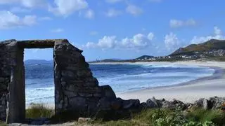 El pueblo gallego que no tiene turismo: playas vírgenes y está declarado Conjunto Histórico-Artístico