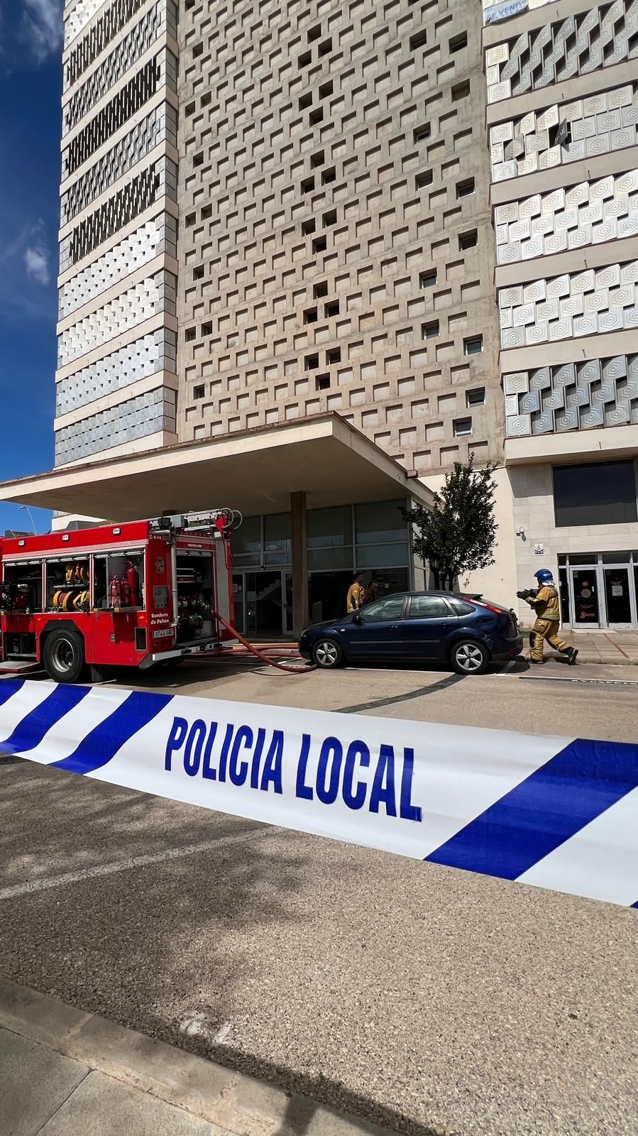 Alarma por un incendio en la Torre Asima, en el Polígono de Son Castelló de Palma