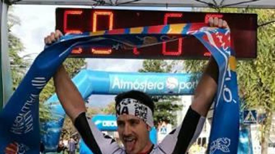 El Club Tutriatlón triunfa en Carcaixent con Miguel Fernández