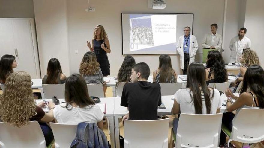 Las matrículas de la Universitat se estabilizan tras siete cursos de caída