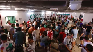 Las colas llegan por primera vez a la campaña de abonados del Córdoba CF