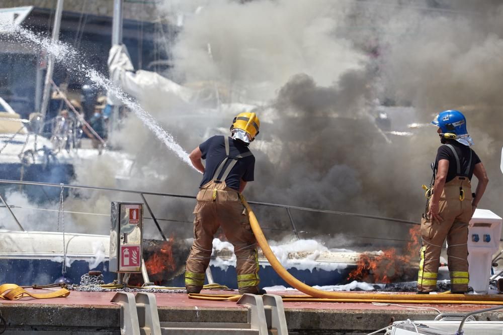 Incendi al port de Palamós