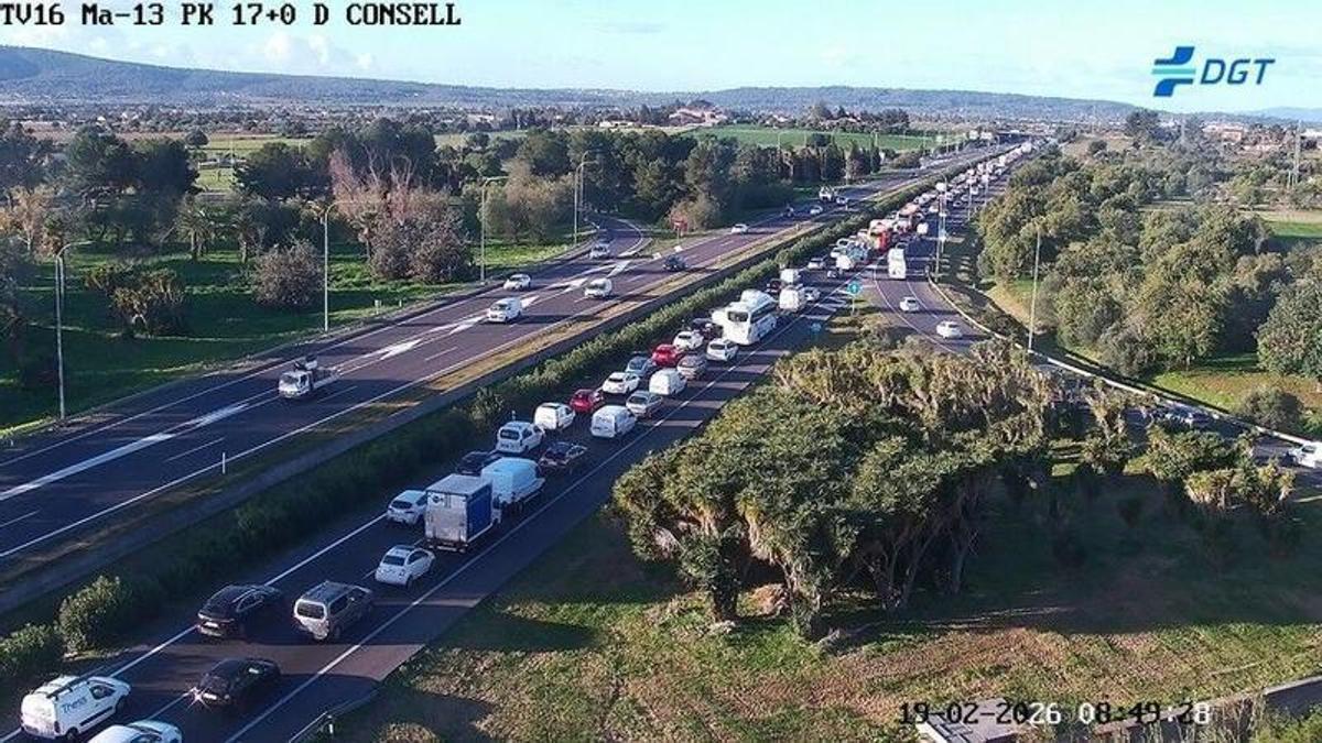 Un atasco en la autopista de Inca en sentido Palma.