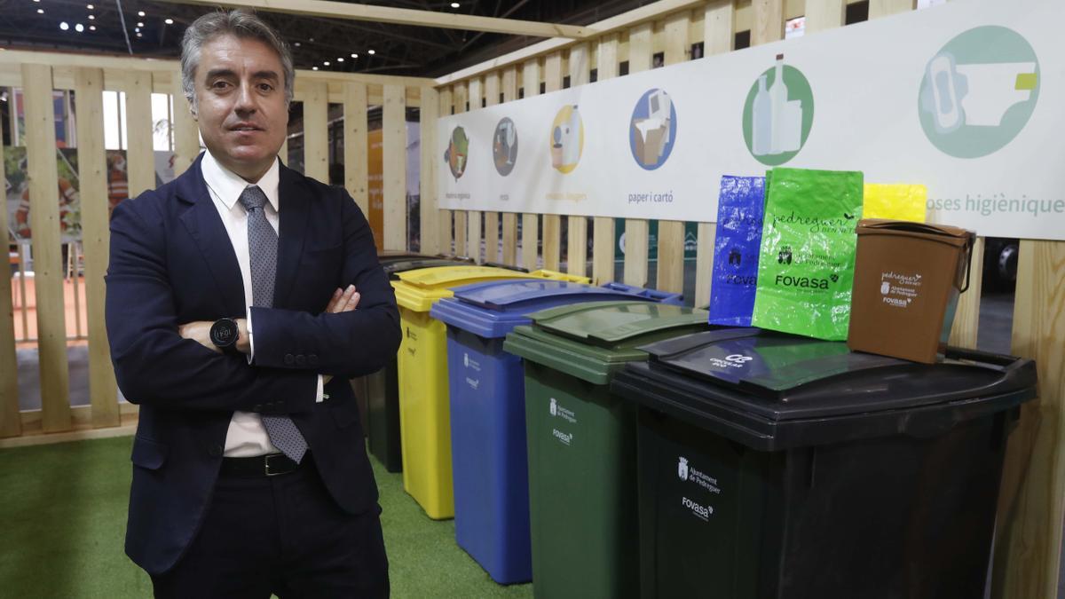 Juan Pablo Mateo, director de Fovasa y Fobesa, en el stand de la entidad en Ecofira.