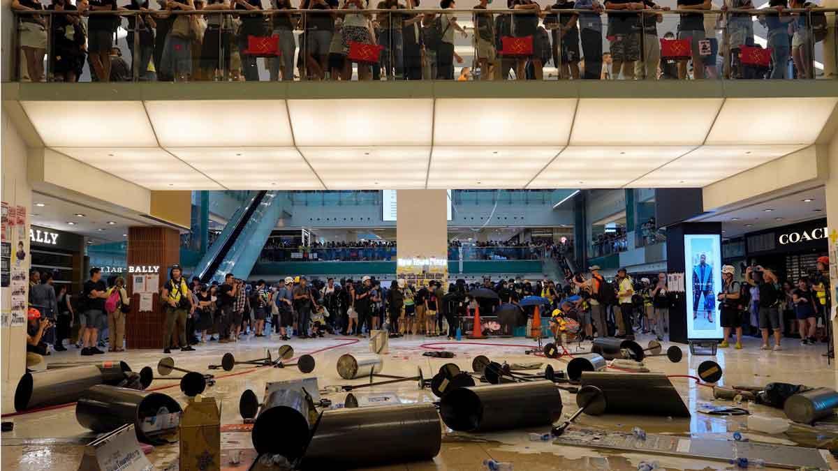 Las protestas prodemocráticas llegan a los centros comerciales de Hong Kong.