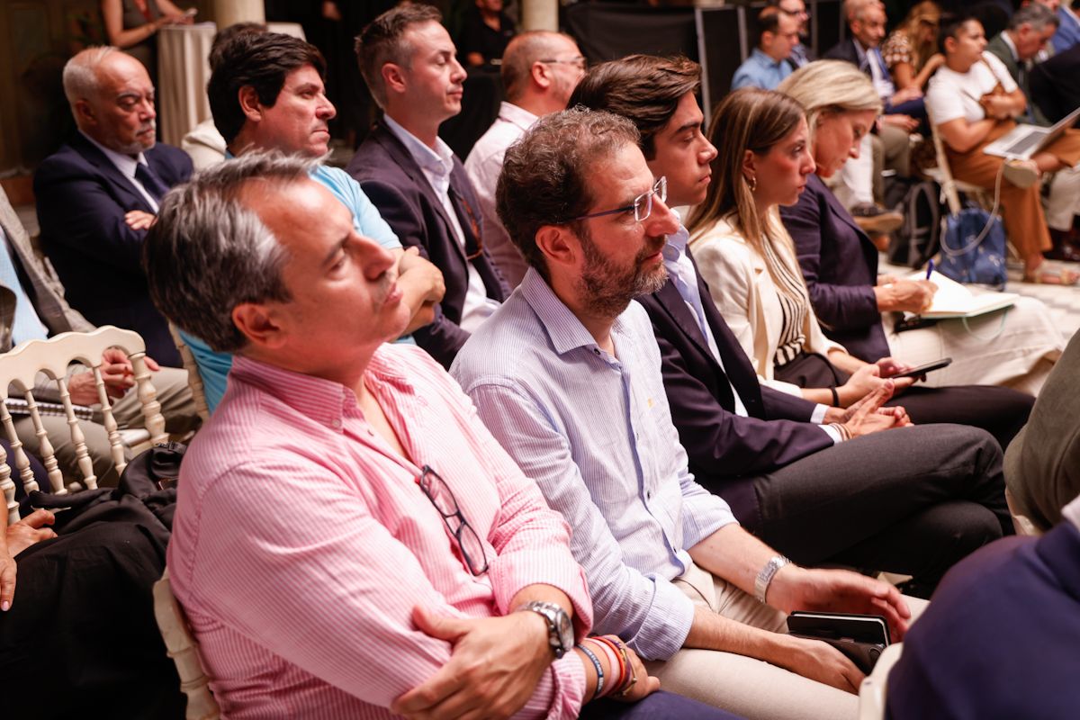 La BLET se presenta en Sevilla como proyecto tractor de inversiones