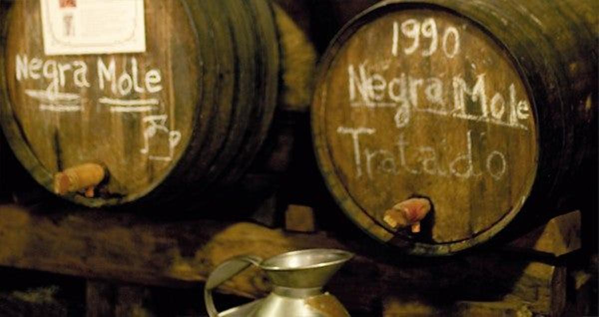 Los vinos de Madeira gozan de merecido prestigio internacional. En la foto, Adega da Quinta, en Cám