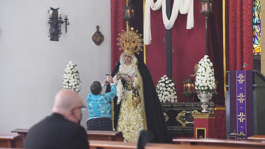 Veneración a la Virgen de la Soledad