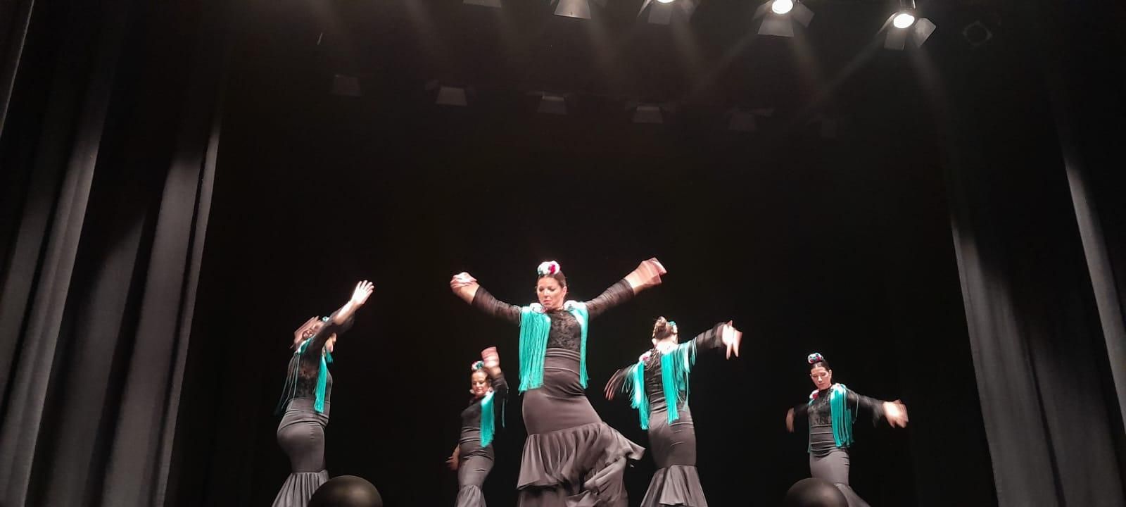 GALERÍA | Gala de baile para celebrar el fin de curso de la Asociación "Flamenco y Compás de Toro"