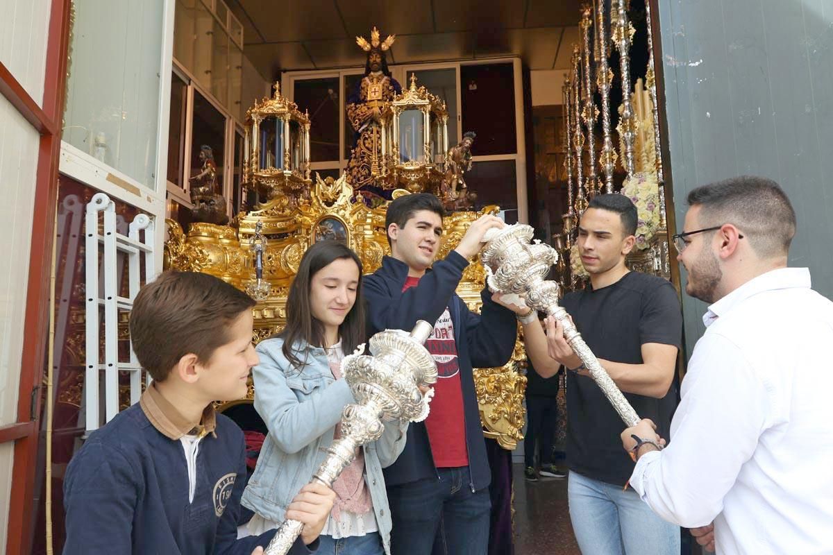 Los últimos preparativos de las hermandades