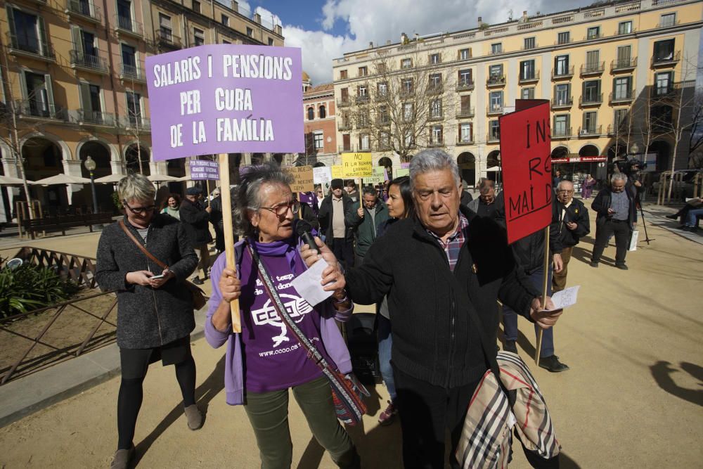 La Plataforma Feminista s'uneix a la protesta dels pensionistes