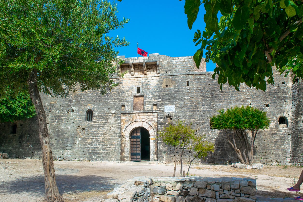 La entrada al castillo de Porto Palermo