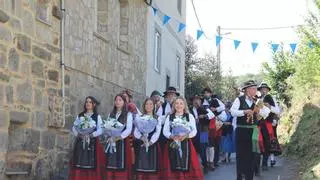 El homenaje de José Velasco a su abuelo en la Loya de San Martín de Castañeda