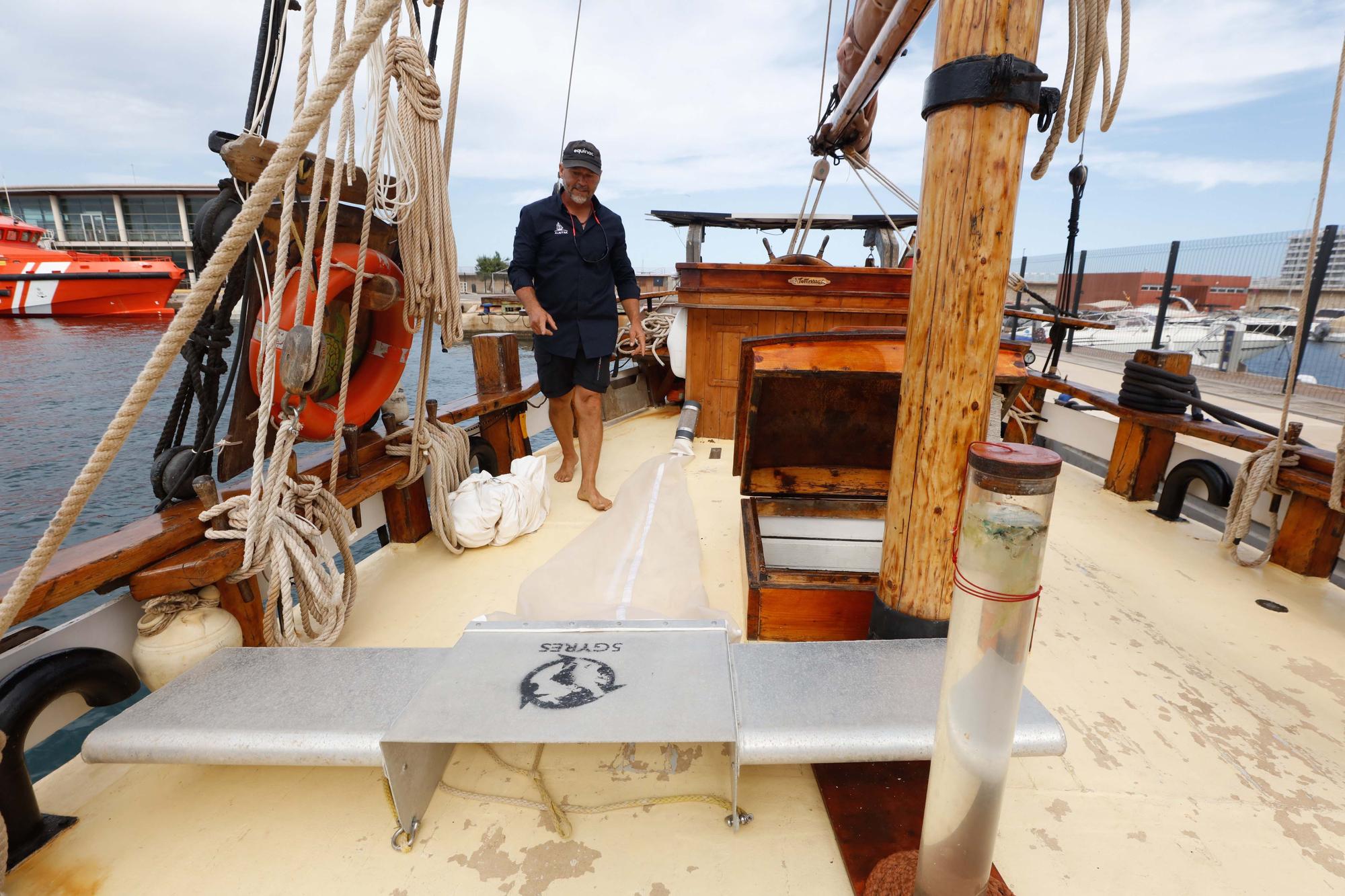 Una joya flotante para el medio ambiente en Ibiza