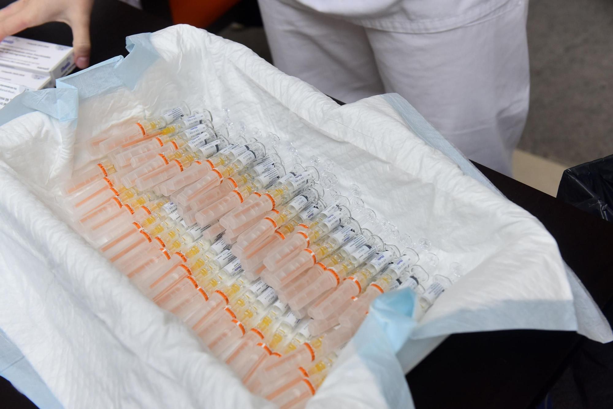 Vacunación en la residencia Torrente Ballester