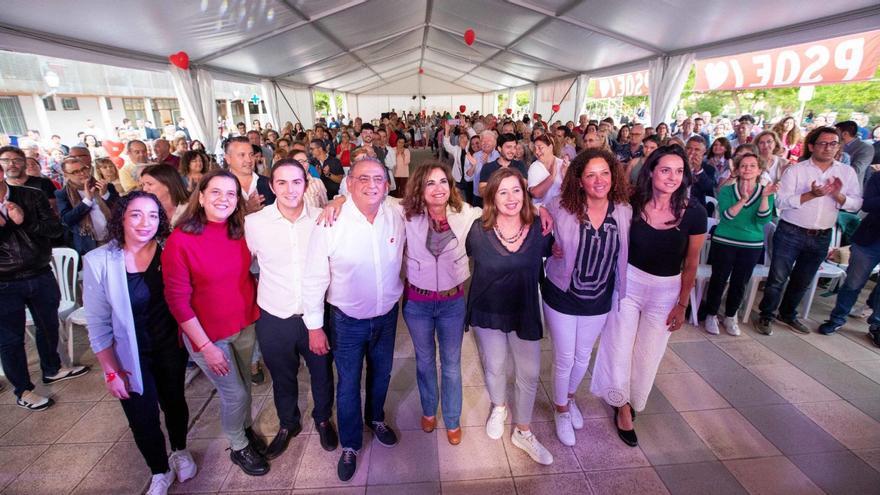 Foto de familia con la ministra de Hacienda y Función Pública, María Jesús Montero, en el centro.  | PSOE-PSIB