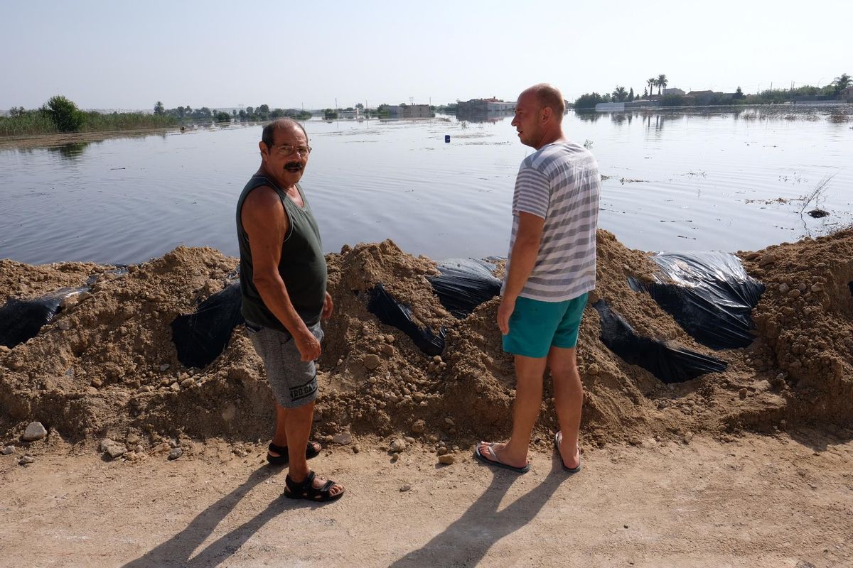 Parte de la mota improvisada en San Fulgencio en 2019 para evitar el paso de las aguas al casco urbano