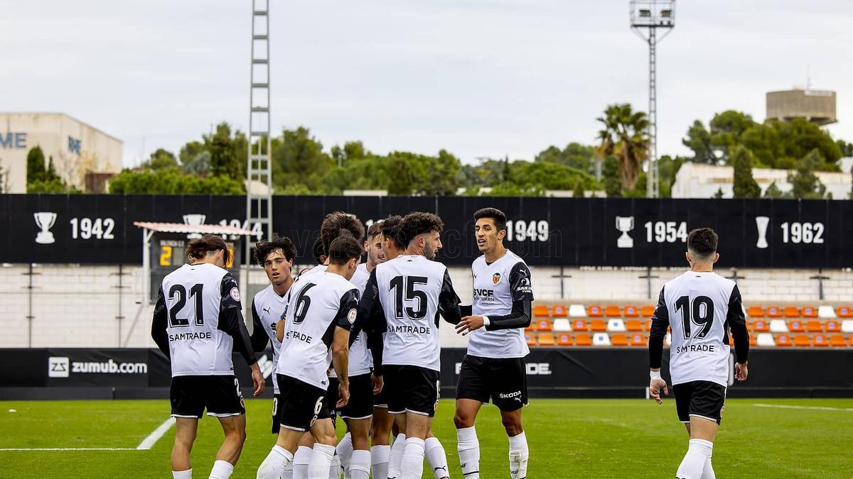 El Valencia Mestalla se pone líder tras vencer al Torrellano