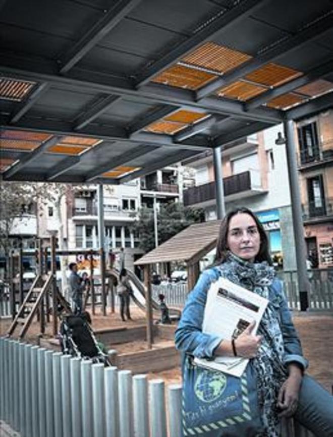 Soldevilla, sota a la pèrgola de la plaça del Centre.