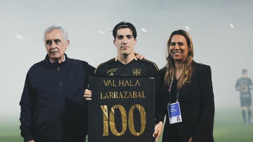 Larra, el exzaragocista que hace soñar al Casa Pia con la permanencia: "Esta victoria es por todos vosotros"