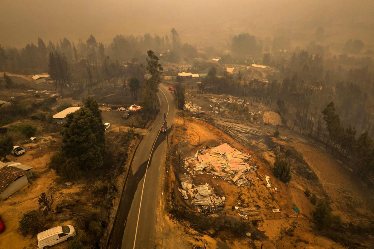 Los incendios que arrasan Chile dejan ya más de 20 muertos