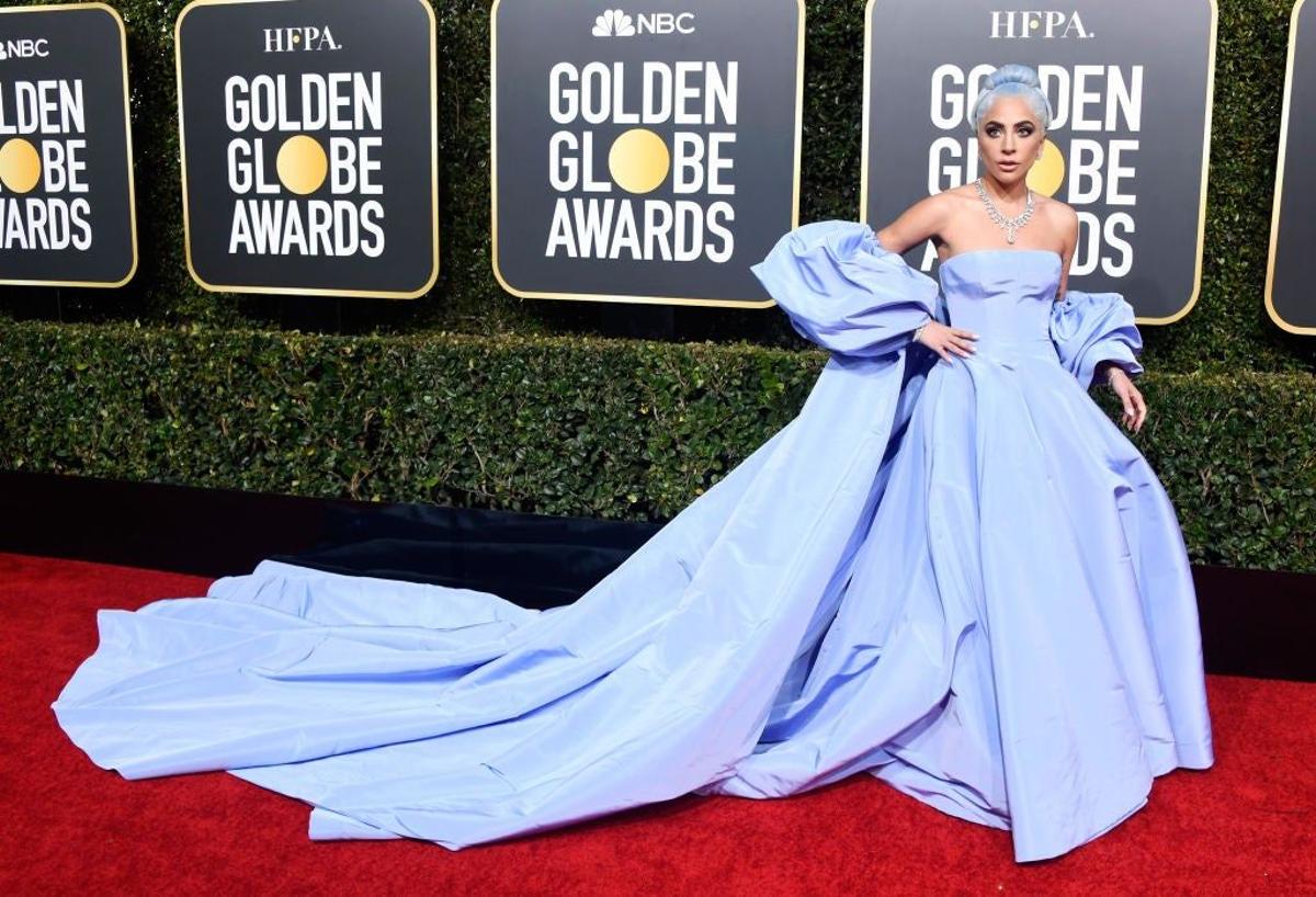Lady Gaga en plan diva en los Globos de Oro