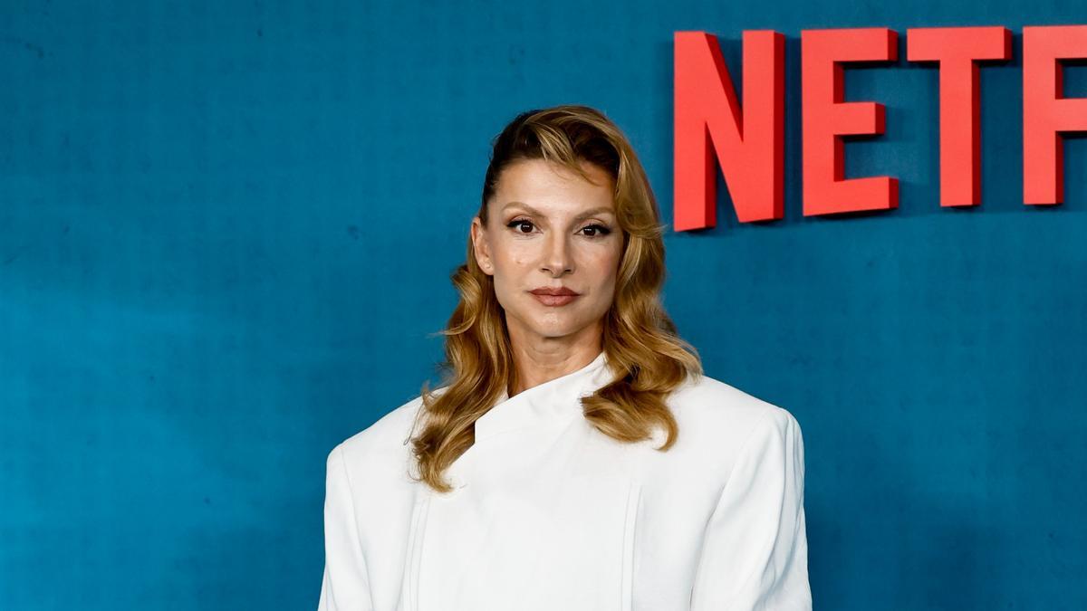 La actriz Najwa Nimri, durante el photocall de la segunda temporada de la serie 'Respira' este jueves en Madrid.