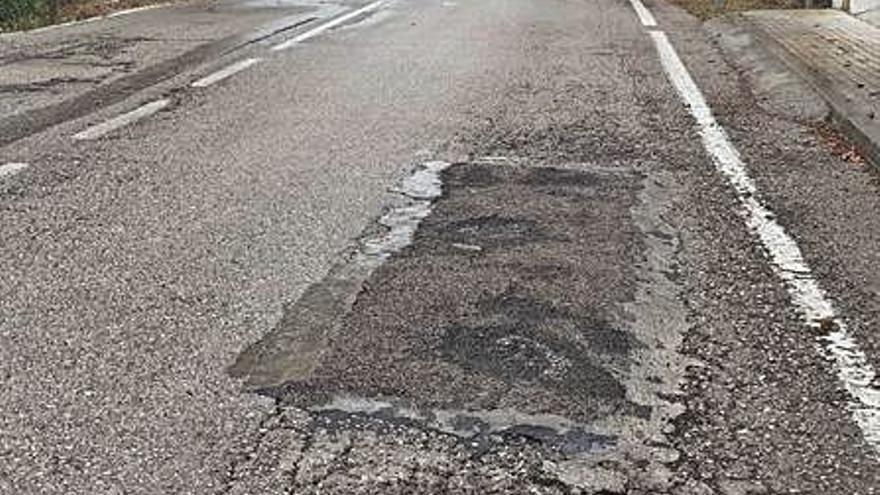 Tramo deteriorado de la carretera. | LEVANTE-EMV