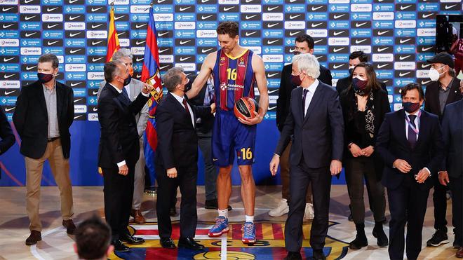 Pau Gasol, en su presentación con el Barça