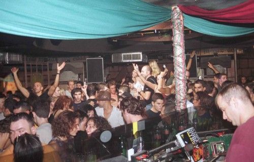 Así era la fiesta en Alicante a finales de los 90