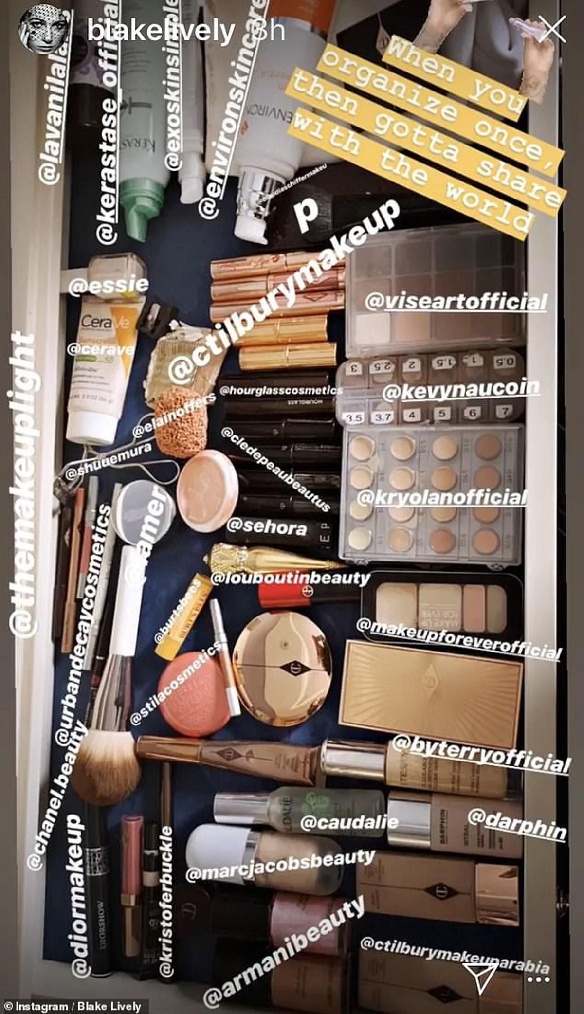 El cajón de maquillaje de Blake Lively