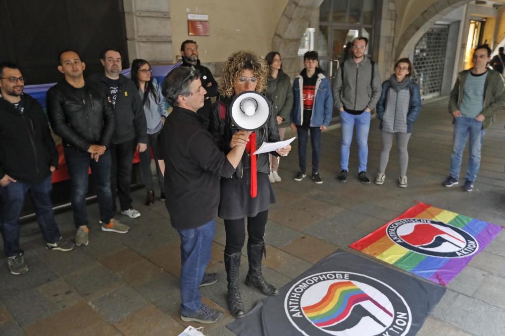 Concentració LGTBI contra «les teràpies reparatives»