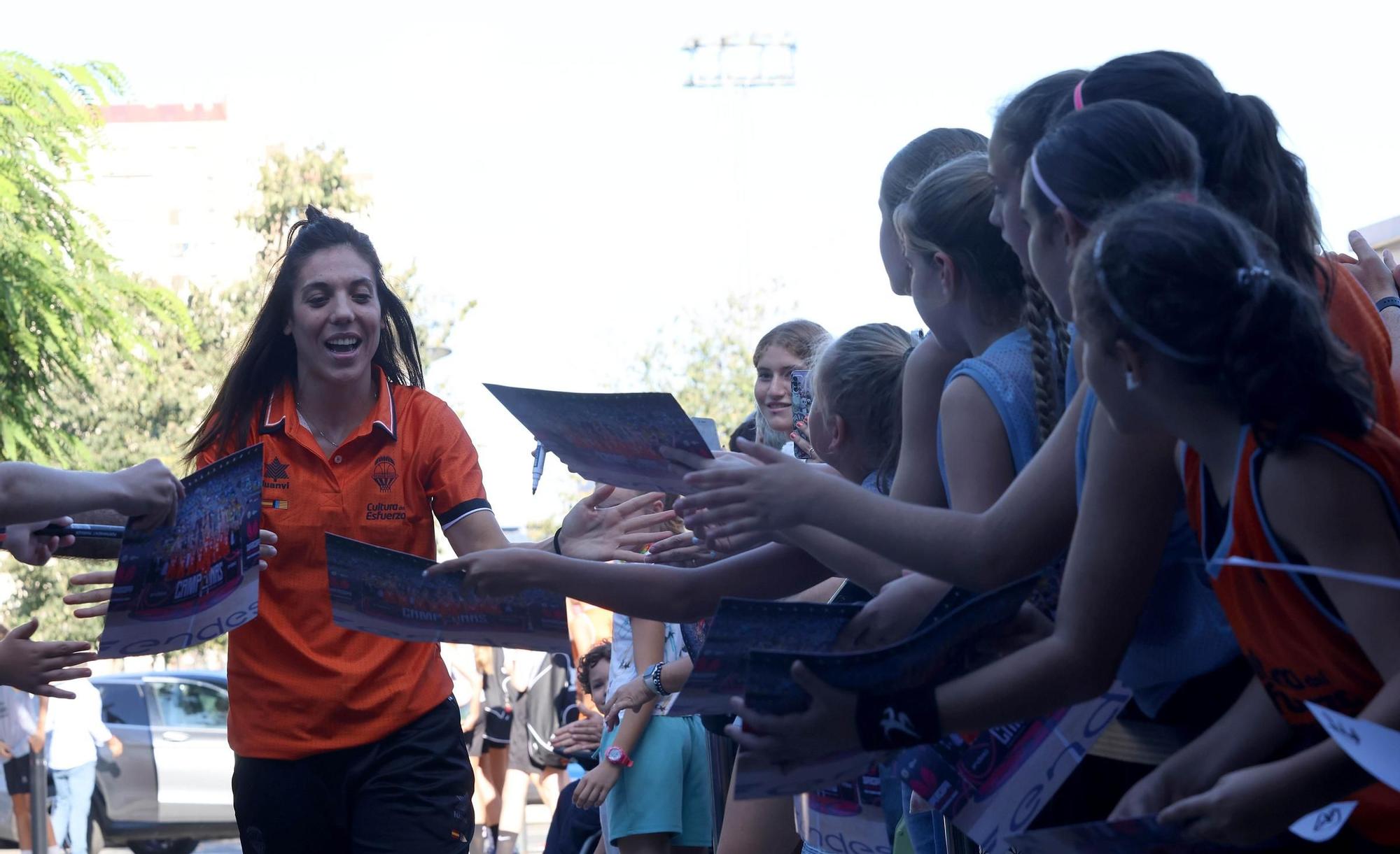 Las Supercampeonas celebran el título en Valencia