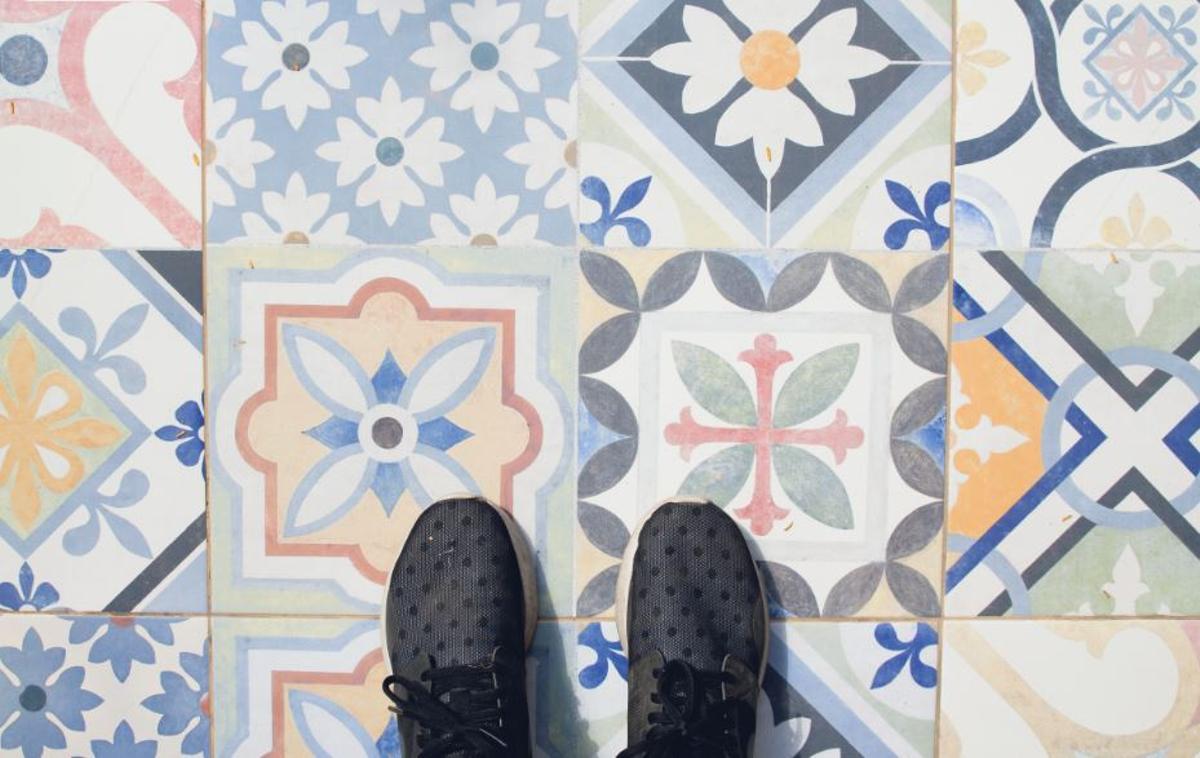 Si las juntas de los azulejos se te resisten, con estos dos ingredientes estarán siempre como nuevas: respeta el color con resultados increíbles