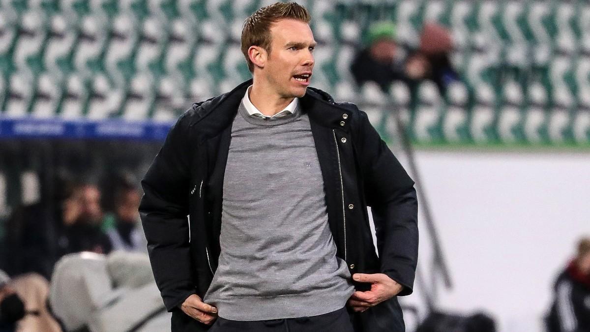 Tommy Stroot, entrenador del Wolfsburgo