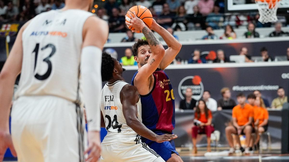 Nico Laprovittola, ante Andrés Feliz en las 'semis' de Supercopa
