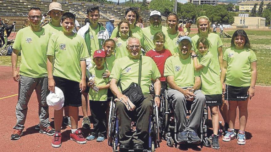 Els representants del Tir Arc Olesa en la cloenda de la lliga catalana