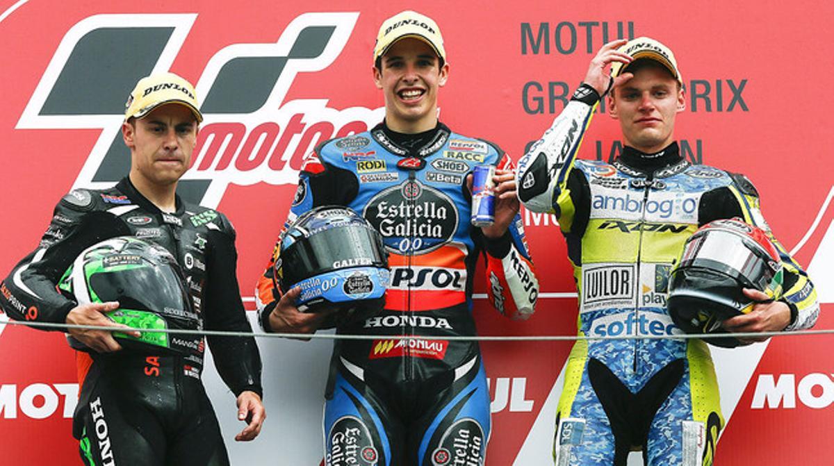 El podi del GP del Japó de Moto3: Àlex Márquez, el vencedor, entre Efren Vázquez, segon, i Brad Binder, tercer. El podi del GP del Japó de Moto3: Àlex Márquez, el vencedor, entre Efren Vázquez, segon, i Brad Binder, tercer.