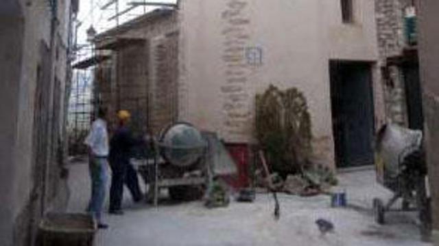 Las obras se centran ahora en el tejado a dos aguas de una iglesia levantada por los repobladores que sustituyeron a los moriscos.