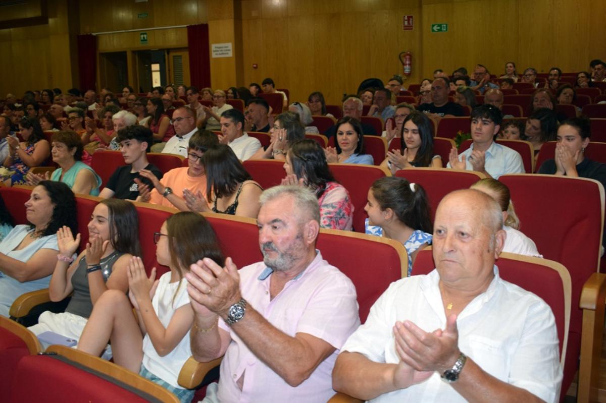 La fiesta de graduación de los alumnos del IES de Valga, en el Auditorio.